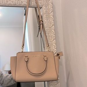 Michael Kors Shoulder tote
